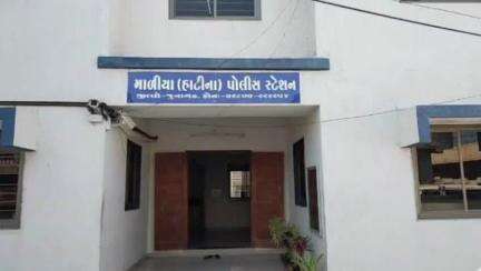 માળીયા હાટીના: માળીયાહાટીના તાલુકા ના ભંડુરી ગામના યુવાન પાસેથી રાજકોટના શખ્સે ટ્રકની ખરીદી કરી છેતરપિંડી કરી