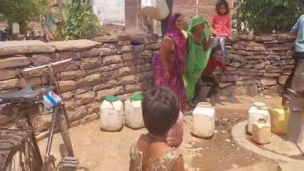 देवरी: ग्राम पहला मे पानी की समस्या से ग्रामीण परेशान, जनप्रतिनिधियों से पानी उपलब्ध कराने की मांग
#जनसमस्या