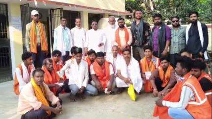 हुसैनगंज: गोपालपुर नगर पंचायत में मजदूर दिवस पर अध्यक्ष व उपाध्यक्ष ने मजदूरों को किया सम्मानित