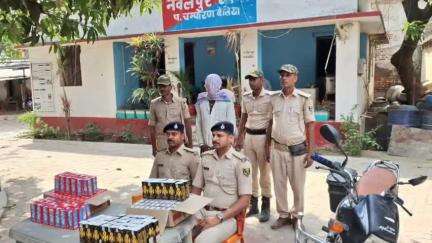 जोगापट्टी: गुप्त सूचना पर 35.280ml देसी-विदेशी शराब के साथ एक शराब कारोबारी गिरफ्तार, मोटरसाइकिल जब्त