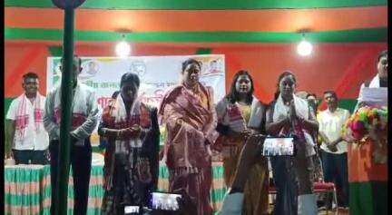 বৰমা ভাগ: কাটাঝাৰত বিজেপি আৰু অগপৰ মিত্ৰ জোঁটৰ প্ৰাৰ্থীৰ হৈ নিৰ্বাচনৰ প্ৰচাৰ চলায় মন্ত্ৰী ৰণজিৎ কুমাৰ দাসে