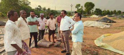 హత్నూర: ధాన్యం కొనుగోలు కేంద్రాల వద్ద నిరంతరం అప్రమత్తంగా ఉండాలి : మెదక్ అడిషనల్ కలెక్టర్ నగేష్