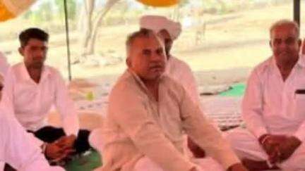सेड़वा: पूर्व विधायक पदमाराम मेघवाल ने खेमपुरा गांव का दौरा किया, आमजन से हुए रूबरू