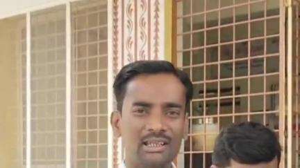 ಶೋರಾಪುರ: ನಕಲಿ ಕಟ್ಟಡ ಕಾರ್ಮಿಕರ ಕಾರ್ಡ್‌ಗಳ ರದ್ಧತಿಗೆ ನಗರದಲ್ಲಿ ಕಟ್ಟಡ ಕಾರ್ಮಿಕ ಹೋರಾಟಗಾರ ಮಹಮ್ಮದ್ ಹುಸೇನ್ ಆಗ್ರಹ