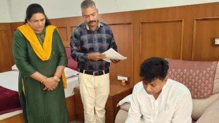 ಚಿತ್ರದುರ್ಗ: ನಗರದ ಪ್ರವಾಸಿ ಮಂದಿರ ಸಾರ್ವಜನಿಕರಿಂದ ಅಹವಾಲು ಸ್ವೀಕರಿಸಿದ ಶಾಸಕ ಕೆ ಸಿ ವೀರೇಂದ್ರ ಪಪ್ಪಿ