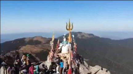हरिपुरधार: चूड़धार शिरगुल मंदिर के खुले कपाट, पहले दिन 10 श्रद्धालुओं ने कराया पंजीकरण