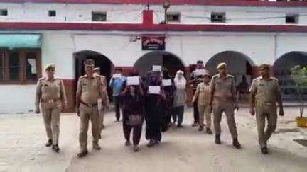 आलापुर: दूसरे प्रांत के युवकों को शादी के बहाने ठगने वाली लुटेरी दुल्हन सहित 9 लोगों की गिरफ्तारी पर शुरू हुई चर्चा
