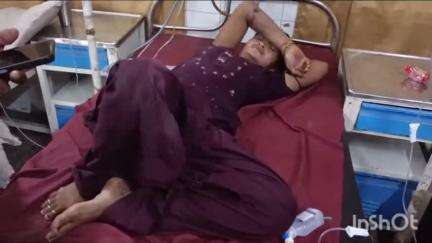 एटा: अवागढ़ में पूजा होटल के पास हिनौना के रहने वाले भाई-बहन की बाइक फिसली, दोनों घायल होकर मेडिकल कॉलेज में भर्ती