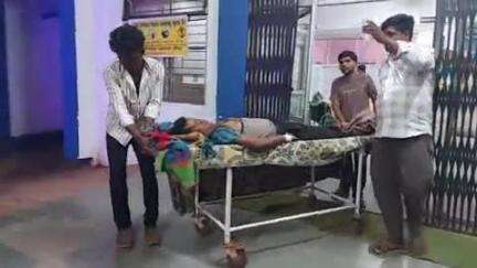 शहपुरा: संग्रामपुर गांव में युवक छत से गिरा, गंभीर रूप से घायल होने पर जबलपुर रेफर