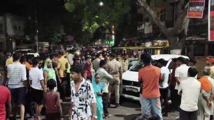 घोसी: मझवारा मोड़ पर अनियंत्रित कार ने मारी फल के ठेले में टक्कर, फल विक्रेता ने घोसी कोतवाली में दी तहरीर