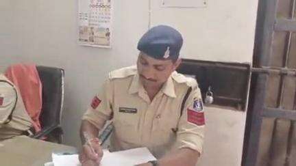 तिल्दा: खरोरा पुलिस ने अवैध शराब बेचते हुए 2 लोगों को पकड़कर की कार्रवाई