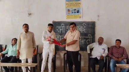 चकरनगर: अहिल्याबाई होल्कर की 300वीं जयंती पर चकरनगर कस्बा के जवाहर इंटर कॉलेज में विशेष कार्यक्रम हुआ संपन्न