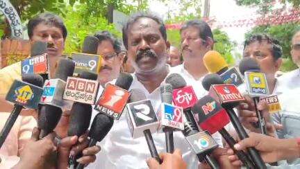 వైసీపీ నేతల అక్రమాల వల్లే తిరువూరు నగర పంచాయతీ ఛైర్ పర్సన్ ఎన్నిక మళ్లీ వాయిదా: ఎమ్మెల్యే కొలికపూడి శ్రీనివాసరావు