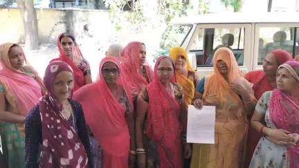 सुमेरपुर: शहर में बिजली की समस्या को लेकर 35 नंबर वार्ड की महिलाओं ने विद्युत विभाग के कार्यालय पर किया धरना प्रदर्शन