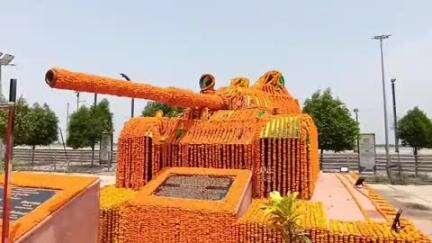 गुप्तार घाट में 1965 और 1971 के युद्ध में अपना जलवा दिखा चुकी टी 55 टैंक को किया गया स्थापित