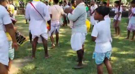 বঙাইগাঁও ভাগ: পুৰণি বঙাইগাঁওত ৰাইজৰ উদ্যোগত শতাধিক ৰাইজৰ উপস্থিতিত পৰম্পৰা ৰক্ষা কৰি বাঁশ পূজা অনুষ্ঠিত হয়