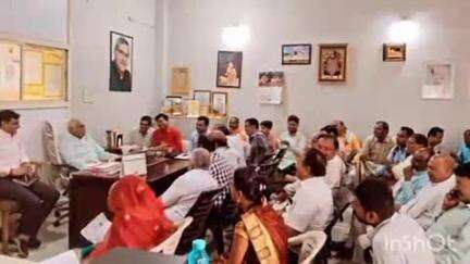 इटारसी: सूरजगंज: विधायक कार्यालय में विधायक ने लोगों से किया जनसंवाद, अधिकारियों को दिए समस्या समाधान के निर्देश