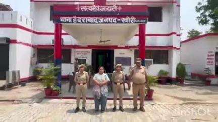 गोला गोकरणनाथ: थाना हैदराबाद की पुलिस टीम ने सोशल मीडिया पर आपत्तिजनक रील बनाने वाली महिला को किया गिरफ्तार
