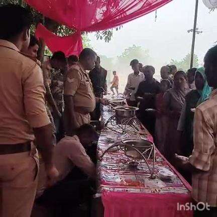 ऊंचाहार: मनीरामपुर पुल समेत क्षेत्र के विभिन्न स्थानों पर बड़े मंगलवार पर आयोजित भंडारे का समापन हुआ