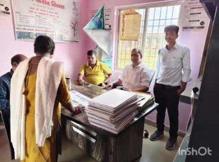 नाला: प्रभारी चिकित्सा पदाधिकारी डॉक्टर लियाकत अंसारी ने मंगलवार को आयुष्मान आरोग्य मंदिर खैरा का किया निरीक्षण