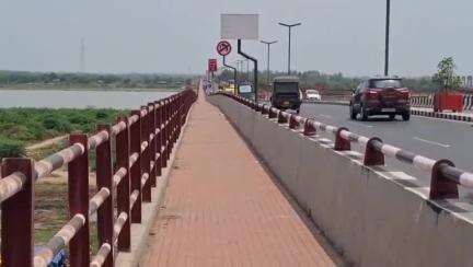 ભરૂચ: ભરૂચ-અંકલેશ્વર શહેરને જોડતા નર્મદા મૈયા બ્રિજ સુસાઈડની ઘટના અટકાવવા જાળી મુકવા માંગ કરવામાં આવી છે #jansamasya