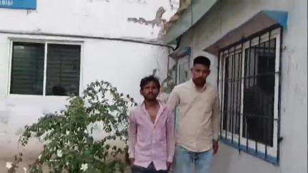 હિંમતનગર: ધાણધા ફાટક પાસેથી ચોરીના મોટરસાયકલ સાથે એક ઈસમને પોલીસે ઝડપી પાડ્યો, કુલ ત્રણ ગુના ડિટેક્ટ થયા