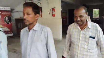 मधुपुर: पसिया में नाली निर्माण विवाद में मारपीट मामले के फरार आरोपी को पुलिस ने गिरफ्तार कर जेल भेजा