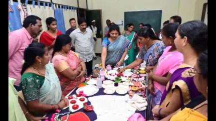 నరసాపురం: లేసు అల్లికదారులు ఆర్థిక స్వావలంబన దిశగా పైనించాలి : జిల్లా కలెక్టర్ నాగరాణి