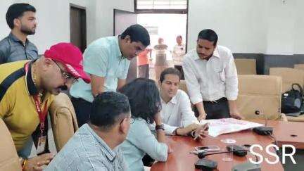 रतलाम नगर: सरकारी कार्यालय से समस्या को लेकर क्षेत्रवासी जनसुनवाई में, कार्यालय को आबादी क्षेत्र से हटाने की मांग