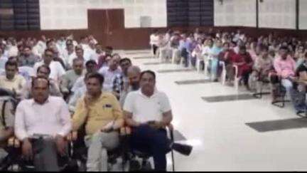 लोहारू: भिवानी के पंचायत भवन में रिसोर्स पर्सन को नशा मुक्ति का प्रशिक्षण दिया गया