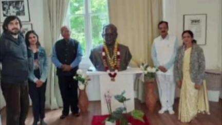 अर्जुनी मोरगाव: लंडनमधील डॉ. बाबासाहेब आंबेडकर स्मारकाला आमदार राजकुमार बडोले यांची भावस्पर्शी भेट