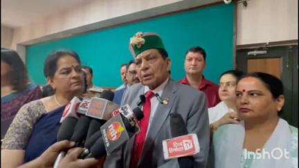 सोलन: HP में अस्पतालों में लोगों को मिलेगी बेहतर स्वास्थ्य सुविधाएं, स्टाफ की कमी होगी दूर: स्वास्थ्य मंत्री धनीराम शांडिल