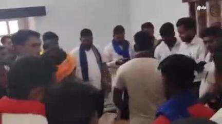 करेरा: भीम आर्मी प्रदेश अध्यक्ष सुनील वैरसिया के करैरा पहुंचने पर कार्यकर्ताओं और पदाधिकारियों ने किया स्वागत