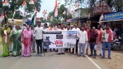 डिंडौरी: मेंहदवानी में ऑपरेशन सिंदूर की सफलता और सैनिकों के सम्मान में बीजेपी कार्यकर्ताओं ने निकाली तिरंगा यात्रा