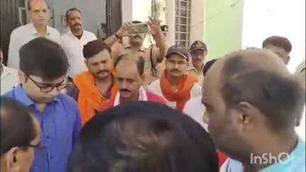 बाहरी लोगों की पहचान कर उनकी वापसी की मांग को लेकर सकल हिंदू समाज ने SDM को दिया आवेदन