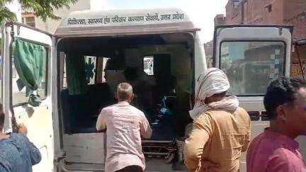 बबेरू: हरदौली गांव के पास बाइक अनियंत्रित होने से पति-पत्नी और पुत्र गिरकर हुए घायल, सीएचसी बबेरू में कराया गया भर्ती