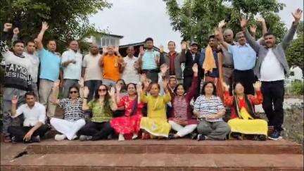बेरीनाग: आदि कैलाश यात्रा के प्रथम दल का पर्यटक आवास गृह चौकोडी में भव्य स्वागत हुआ