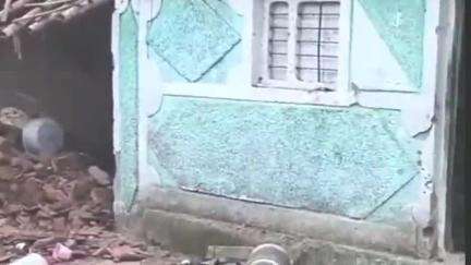 हातकणंगले: हरोली येथे खुनाच्या घटनेनंतर संशयित आरोपी ऋषीकेस गुजरे याच्या घराची तोडफोड,गावात मोठा पोलीस बंदोबस्त तैनात