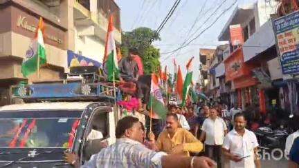 धामपुर: धामपुर में पाकिस्तान के खिलाफ भारतीय सेना के ऑपरेशन सिंदूर की सफलता के उपलक्ष्य में तिरंगा यात्रा निकाली गई
