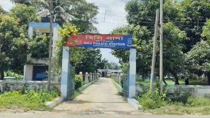 হিলি: প্রধানমন্ত্রীর নামে সোশ্যাল মিডিয়ায় কুরুচিকর মন্তব্য, হিলি থানার হাতে গ্রেপ্তার বিনশিরা গ্রামের ১ ব্যক্তি