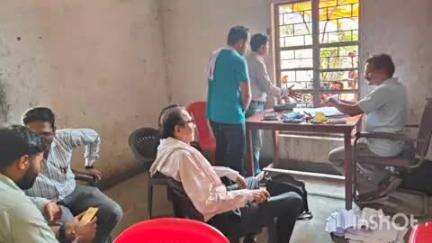 मुंगावली: मुंगावली के कृषकों को सुचारू रूप से खाद का वितरण किया गया