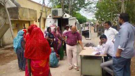 ધાનપુર: ધાનપુર તાલુકાના અંતરિયાળ વિસ્તાર માં પ્રાથમિક આરોગ્ય કેન્દ્ ઝાબુ ખાતે મોબાઇલ ટીબી એ-ક્ષરે વાન દ્વારા ટીબીની તપાસ*