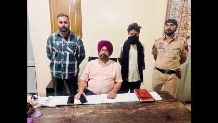 ਨਵਾਂਸ਼ਹਿਰ: ਪਿੰਡ ਖਟਕੜ ਖੁਰਦ ਤੋਂ ਪੁਲਿਸ ਨੇ ਇੱਕ ਮੁਲਜ਼ਮ ਨੂੰ 255 ਗ੍ਰਾਮ ਹੈਰੋਇਨ ਅਤੇ 7000 ਰੁਪਏ ਡਰਗ ਮਨੀ ਦੇ ਨਾਲ ਕੀਤਾ ਕਾਬੂ