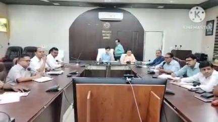 संभल: बहजोई कलेक्ट्रेट सभागार में संभल डीएम की अध्यक्षता में राष्ट्रीय स्वास्थ्य मिशन के अंतर्गत जिला स्वास्थ्य समिति की बैठक