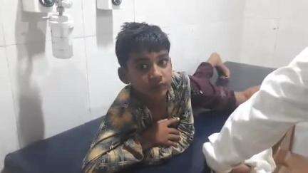 मुरैना नगर: पन्नू का पुरा गांव में आयोजित राम कथा में आवारा कुत्ते ने 3 लोगों को काटा, एक बालक को जिला अस्पताल में कराया गया भर्ती