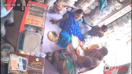 नौहट्टा: नौहट्टा बाजार में महिला से दिनदहाड़े ₹20 हजार की चोरी, सीसीटीवी में कैद हुआ चोर