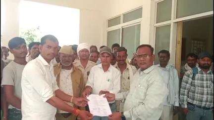 जौरा: जौरा तहसील के सभी कोटवारों ने समस्याओं को लेकर नायब तहसीलदार को दिया ज्ञापन