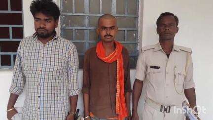 बिहारीगंज: बिहारीगंज थाना पुलिस ने कठौतिया गांव से सिकंदर कुमार मंडल और मनीष कुमार पाल को शराब के नशे में गिरफ्तार किया