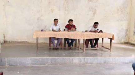 అసిఫాబాద్: గ్రామ పంచాయతీలో నెలకొన్న సమస్యలను కార్యదర్శులు పరిష్కరించాలి:DLPO ఉమర్ హుస్సేన్