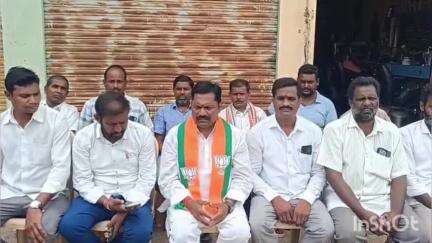 చొప్పదండి: సరస్వతీ మాత విగ్రహాన్ని ధ్వంసం చేసిన దుండగులను  అరెస్టు చేయాలి : బిజెపి రాష్ట్ర కార్యవర్గ సభ్యులు ప్రభాకర్ యాదవ్ డిమాండ్